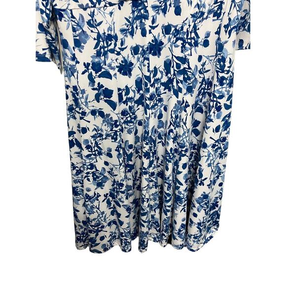 Haani Floral Faux Wrap Dress Blue and Cream Size 3X - Picture 4 of 6